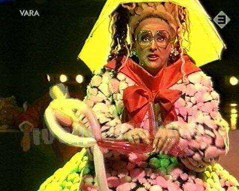 De Diva & de Divan &bullet; optreden &bullet; Karin Bloemen
