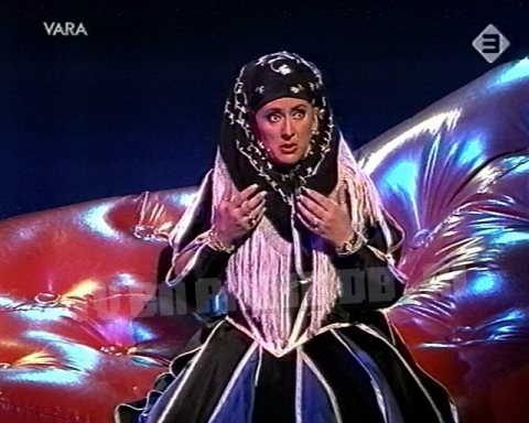 De Diva & de Divan &bullet; optreden &bullet; Karin Bloemen