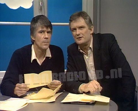 Schrijvers op School &bullet; Aanhalingstekens &bullet; gast &bullet; Kees van Kooten &bullet; Wim de Bie